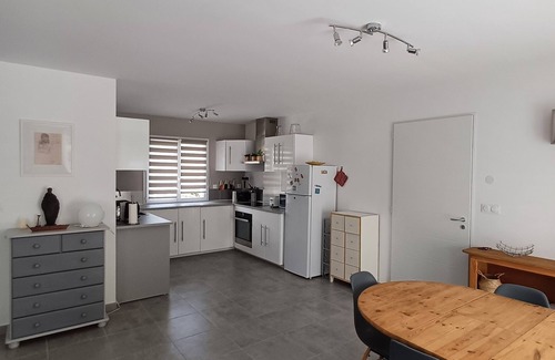 Montferrier-sur-Lez Casa | Beautiful air-conditioned house, 100m² north of Montpellier in a residential area