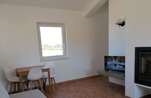 Santiago do Cacem Cabaña | Ares do Monte, apartamento con jardín y piscina de agua salada privados