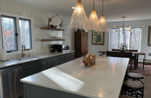 Guilford Casa | Beautiful airy home with indoor outdoor living