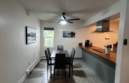 Bayshore - Klatt Apartamento | Beautiful Alaskan 2 Bedroom