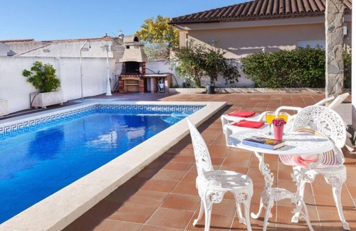 Miami Platja Villa | BONITA Y COMODA VILLA EN MIAMI-PLAYA (Costa Dorada) CON PISCINA PRIVADA, 6 PERS.