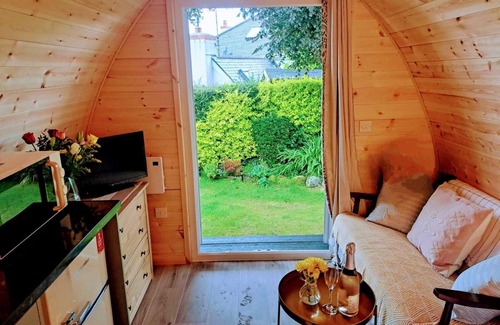 Carbis Bay Cabina | Beautiful and Cosy Garden Pod Saintives