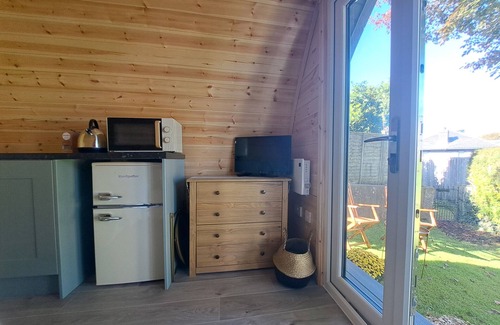 Carbis Bay Cabina | Beautiful and Cosy Garden Pod Saintives