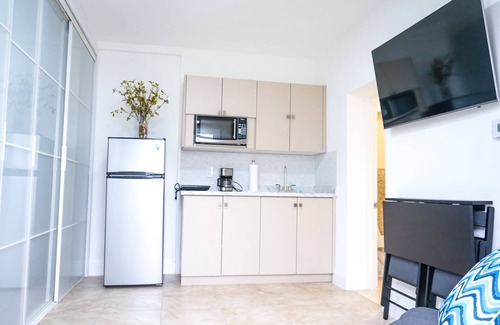 Flagami Apartamento | Beautiful and cozy apartment.
