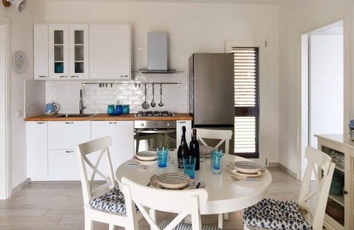 Baia Sant'Anna Casa | Alojamiento de 2 habitaciones en Baia Sant'Anna