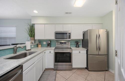 Pawleys Island Apartamento | Beautiful and modern 3 BR Condo in True Blue!