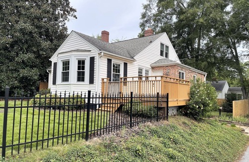 Anderson Casa | Beautiful and Relaxing 3 Bedroom Bungalow Home, Perfect for a Weekend Getaway