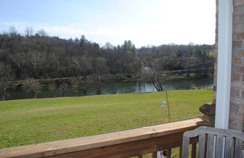 Bluff City Casa | Hermosa y apartada 3 BR / 3 BA Home en Sur del Río Holston