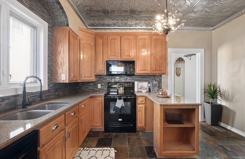 St. Charles Historic District Casa | Beautiful and Spacious Family Home Near OldTown with Theater