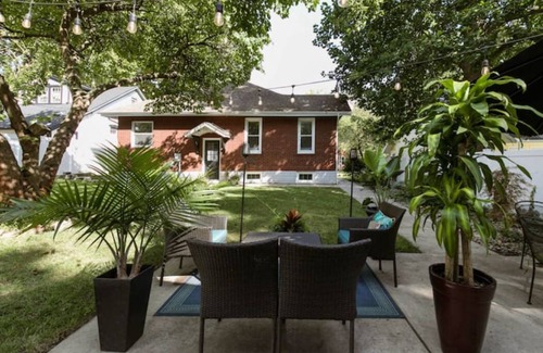 St. Charles Historic District Casa | Beautiful and Spacious Family Home Near OldTown with Theater