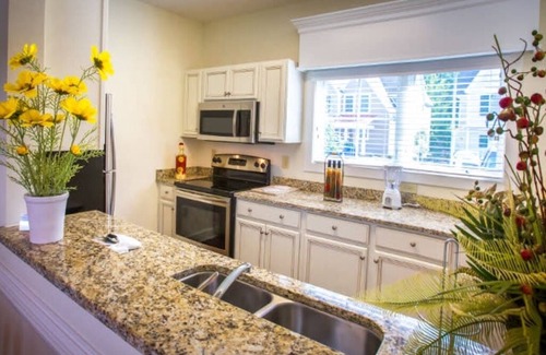 Lackey Cabaña | Beautiful and Spacious 3 Bedroom, 3 Bath Cottage in Williamsburg, VA