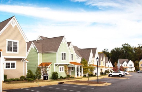 Lackey Cabaña | Beautiful and Spacious 3 Bedroom, 3 Bath Cottage in Williamsburg, VA