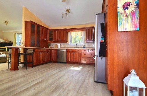 Charlotte's Shore Casa | Beautiful and spacious "home away from home" for amazing summer fun & relaxation