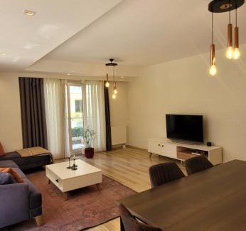Avcilar Apartamento | Beautiful and spacious apartment
