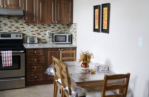 Caledon Casa | Hermoso y espacioso apartamento de dos habitaciones