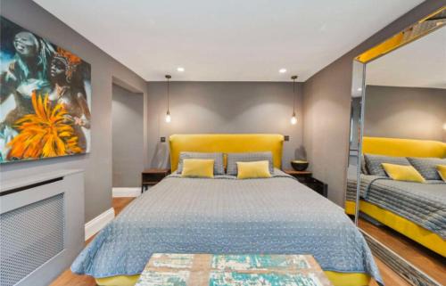 Chelsea Riverside Casa | Beautiful and spacious room in Chelsea
