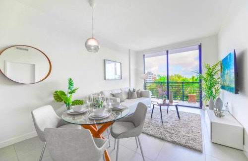 Doral Apartamento | Beautiful and Stylish Condo Close The Doral Park