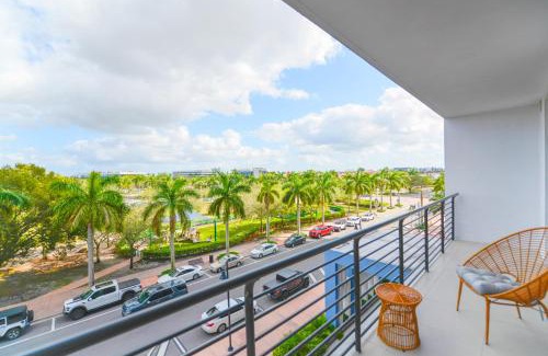 Doral Apartamento | Beautiful and Stylish Condo Close The Doral Park
