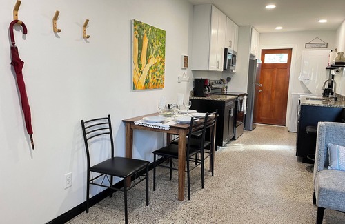 Griffin Heights Casa | Beautiful and Very Clean Remodel! Close to FSU, Down Town Area and Restaurants