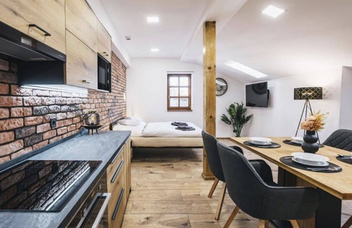 Jindrichuv Hradec Apartamento | Precioso apartamento para 4 personas con WIFI, A/C y TV