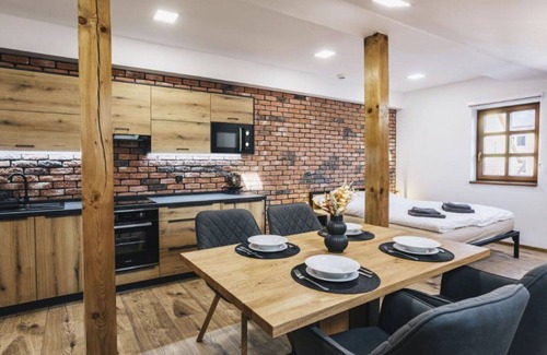 Jindrichuv Hradec Apartamento | Precioso apartamento para 4 personas con WIFI, A/C y TV