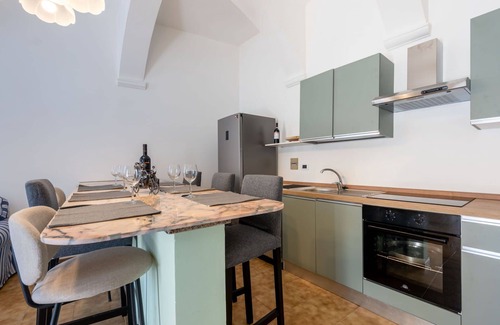 Grazzano Badoglio Apartamento | Acogedor apartamento para 4 personas con A/C, WIFI, terraza y aparcamiento
