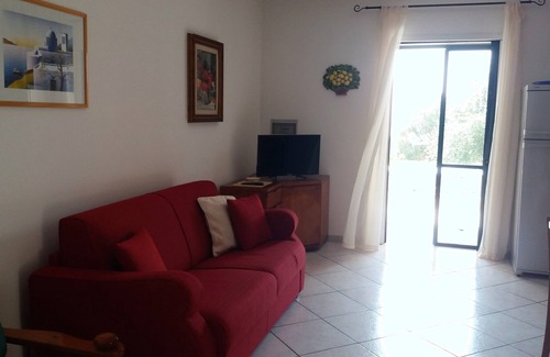 Santa Cesarea Terme Apartamento | Precioso apartamento cerca del mar con jardín y terraza con vistas.