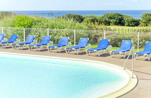Chateau-d'Olonne Apartamento | Bonito apartamento para 2 personas con piscina, WIFI, TV, terraza, mascotas permitida y aparcamiento