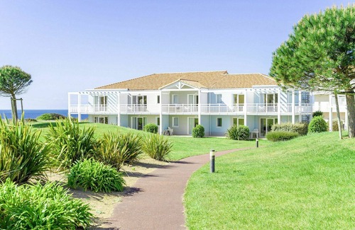 Chateau-d'Olonne Apartamento | Bonito apartamento con piscina, WIFI, TV, terraza, mascotas permitida y aparcamiento