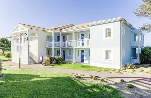 Chateau-d'Olonne Apartamento | Bonito apartamento con piscina, WIFI, TV, terraza, mascotas permitida y aparcamiento