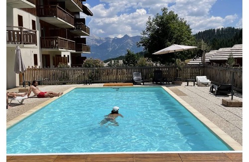 Puy-Saint-Vincent Apartamento | Beautiful apartment at the foot of the slopes 1800m