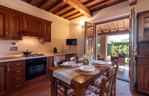 La Pesta Casa | Acogedor apartamento en villa para 2 personas con A/C, WIFI, TV, terraza y mascotas permitida