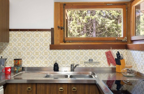 Mesocco Apartamento | Precioso apartamento para 3 personas con WIFI, TV, patio, mascotas permitida y aparcamiento