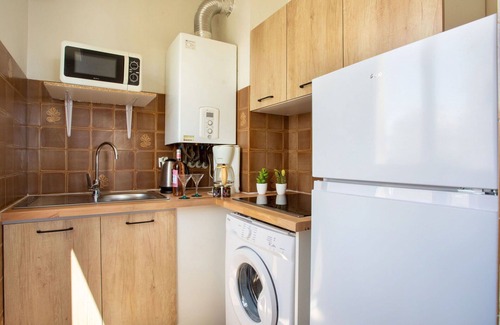 Nice Apartamento | Acogedor apartamento para 4 personas con WIFI, TV, terraza, mascotas permitida y aparcamiento