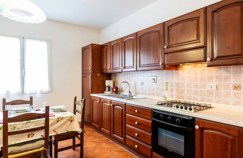 Diano Castello Apartamento | Bonito apartamento con WIFI, piscina, TV, terraza, mascotas permitida y aparcamiento