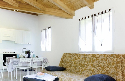 Pantasina Apartamento | Apartamento con piscina privada, TV, patio, mascotas permitida, vista panorámica, aparcamiento