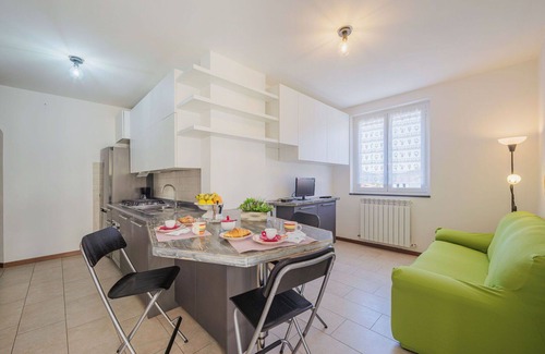 Sestri Levante Apartamento | Hermoso apartamento para 4 personas con A/C, WIFI, TV, balcón y aparcamiento