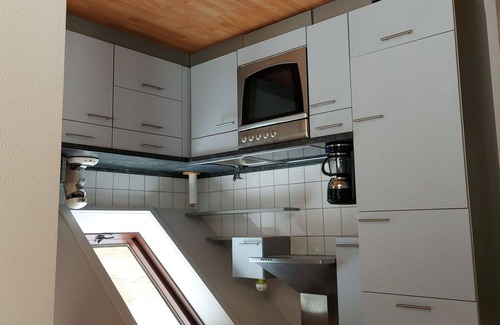Feriendorf Frankenau Casa | Acogedor apartamento en villa para 8 personas con WIFI, TV, terraza y mascotas permitida