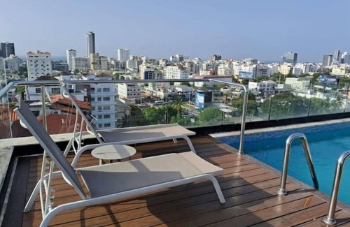 Evaristo Morales Apartamento | Beautiful apartment with infinity pool