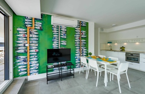 Balatonszemes Apartamento | Acogedor apartamento para 6 personas con A/C, WIFI, piscina, TV, terraza y mascotas permitida