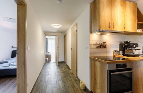 Balatonszemes Apartamento | Bonito apartamento para 6 personas con A/C, WIFI, TV y balcón