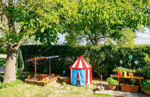 Balatonszemes Apartamento | Hermoso apartamento para 6 personas con WIFI, TV, patio y aparcamiento