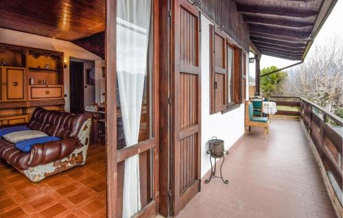 Ossimo Apartamento | Beautiful Apartment In Ossimo Superiore