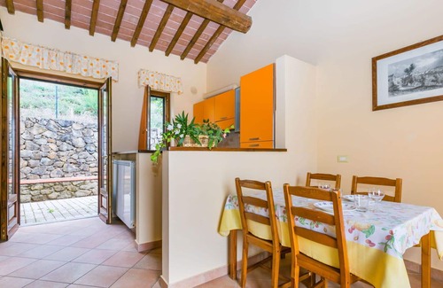 San Baronto Apartamento | Apartamento con WIFI, piscina, TV, terraza, mascotas permitida, vista panorámica, aparcamiento