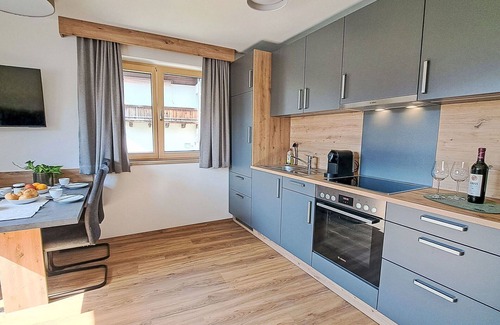 Oberau Apartamento | Acogedor apartamento para 4 personas con WIFI, TV, vista panorámica y aparcamiento