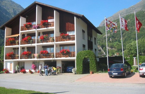 Reckingen Apartamento | Acogedor apartamento para 4 personas con WIFI, TV, balcón y mascotas permitida