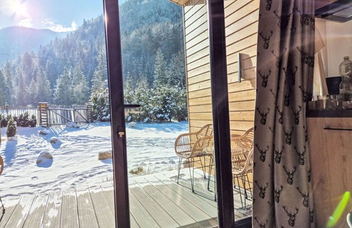 Fischbachau Casa | Hermoso apartamento en villa para 5 personas con A/C, TV, terraza y mascotas permitida