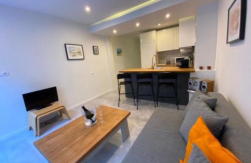 Caldes d'Estrac Apartamento | Beautiful apartment 5 minutes walk to the beach