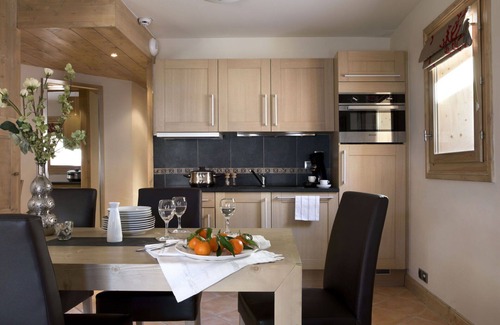 Viel-Alpe Apartamento | Beautiful apartment for 8 people with pool, hot tub, WIFI, TV, balcony, pets allowed and parking