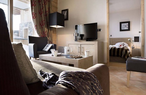 Viel-Alpe Apartamento | Beautiful apartment for 8 people with pool, hot tub, WIFI, TV, balcony, pets allowed and parking